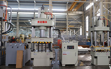  徐州四柱液壓機(jī)怎么樣？